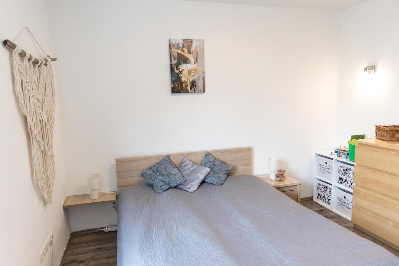 Sflower Apartman Eger Eksteriør billede