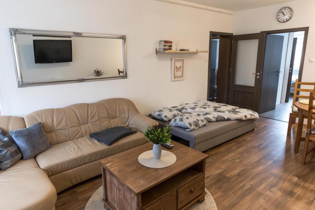Sflower Apartman Eger Eksteriør billede